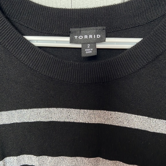 Torrid sweater - Picture 2 of 3